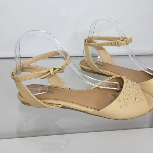 Call  It Spring Flats - Picture 3 of 8